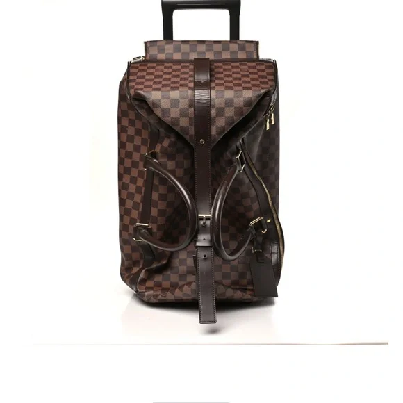 Louis Vuitton Travel Bag - Picture 14 of 16